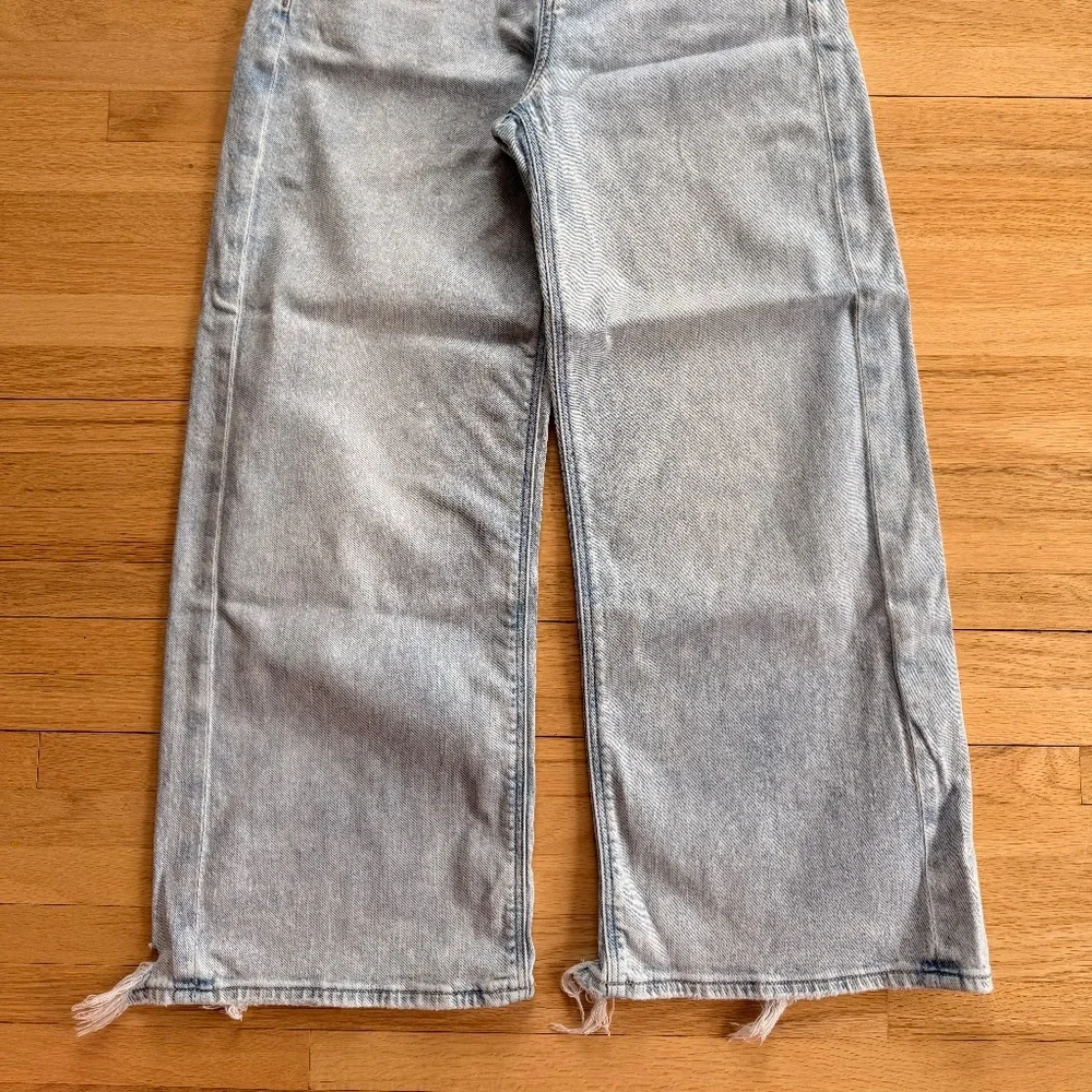American Eagle Women’s Light Wash Super High-Rise Baggy Wide Leg Jean 0 X-SHORT - Picture 7 of 7